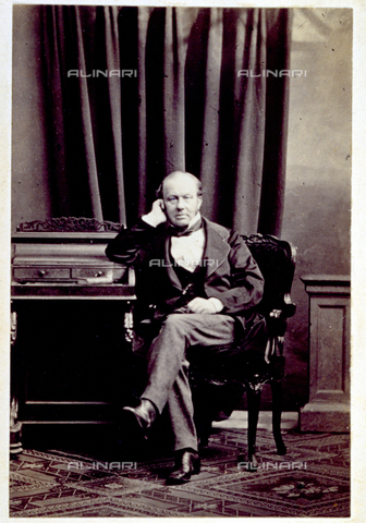 MFC-F-000833-0000 - Ritratto di uomo seduto - Data dello scatto: 1855-1865 ca. - Archivi Alinari, Firenze