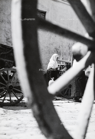 MFV-A-G49135-0048 - Grecia: la ruota del carro - Data dello scatto: 06/1951 - Foto di Fosco Maraini/Proprietà Gabinetto Vieusseux © Archivi Alinari