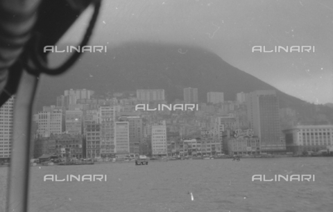 MFV-S-V00133-0229 - Veduta di Hong Kong - Data dello scatto: 1962-1963 - Foto di Fosco Maraini/Proprietà Gabinetto Vieusseux © Archivi Alinari