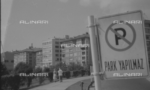 MFV-S-V00133-0254 - Palazzi a Istanbul - Data dello scatto: 1962-1963 - Foto di Fosco Maraini/Proprietà Gabinetto Vieusseux © Archivi Alinari