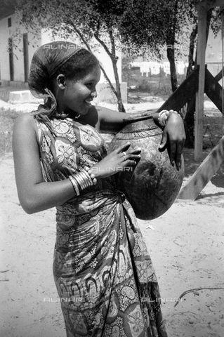 NVQ-S-002278-0293 - Alla villa Italia, Mogadiscio - Data dello scatto: 1951 - archivio Edith Arnaldi / Archivi Alinari, Firenze