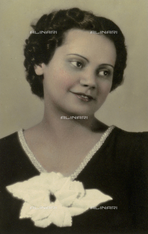 PAQ-F-000950-0000 - Giovanna Pozzar - Data dello scatto: 1930 ca. - Archivi Alinari, Firenze