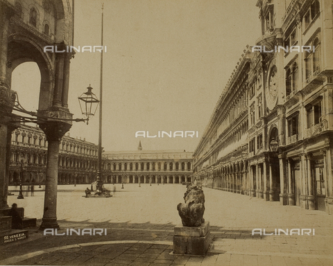 PDC-F-003291-0000 - Veduta animata di Piazza San Marco a Venezia - Data dello scatto: 1865-1875 - Archivi Alinari, Firenze
