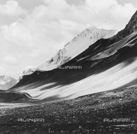 PFA-F-001525-0000 - Montagne del passo dell'Albula, Engadina, Canton dei Grigioni, Svizzera - Data dello scatto: 1991 - Archivi Alinari, Firenze