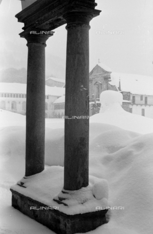 PTA-S-001072-2003 - Nevicata sul Santuario di Oropa - Data dello scatto: 1940 ca. - Archivi Alinari, Firenze
