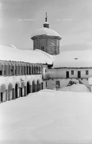 PTA-S-001072-2007 - Veduta del Santuario di Oropa con la neve - Data dello scatto: 1940 ca. - Archivi Alinari, Firenze