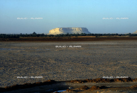 QFA-S-DIA100-00EG - Deserto a sud dell'Oasi di Siwa. - Data dello scatto: 2002 - Folco Quilici ©  Archivi Alinari