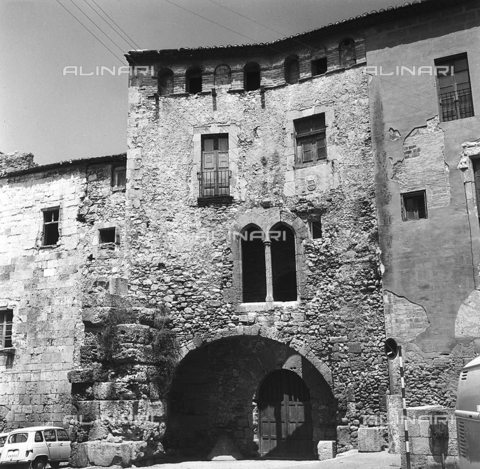 RAD-A-000006-0004 - Casa medievale di Tarragona - Data dello scatto: 1970 - Archivi Alinari, Firenze