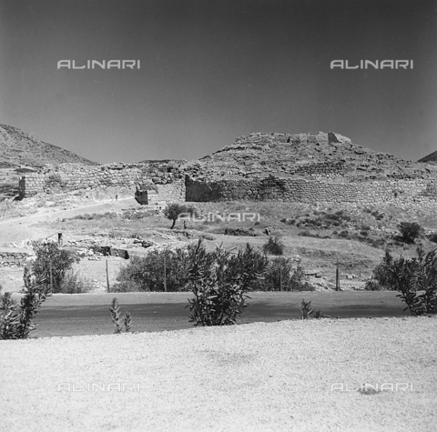 RAD-A-000012-0046 - L'area archeologica di Micene in Grecia - Data dello scatto: 1962 - Archivi Alinari, Firenze