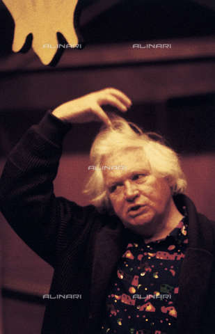 RCS-S-E20327-0004 - The English director, Ken Russel, in Genova for the production of Mefistofele of Arrigo Boito in the Teatro Carlo Felice - Date of photography: 1987 - RCS/Alinari Archives Management, Florence