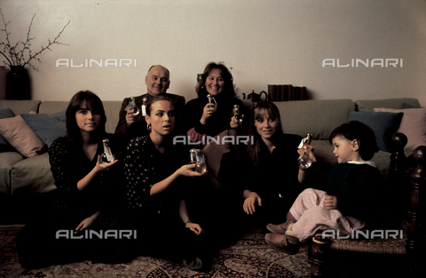 RCS-S-E20350-0002 - The Nonino Family: first row Cristina, Antonella and Elisabetta, in the background Giannola and Benito.  Percoto, near Udine - Date of photography: 1987 - RCS/Alinari Archives Management, Florence