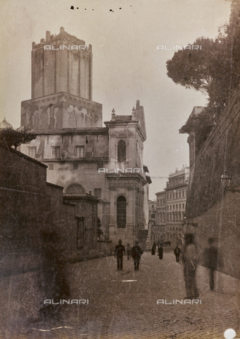 REA-F-000166-0000 - View of the Church of Santa Caterina in Magnanapoli and the Tower of the Militias from via Panisperna in Rome - Date of photography: 1880-1890 ca. - Alinari Archives, Florence