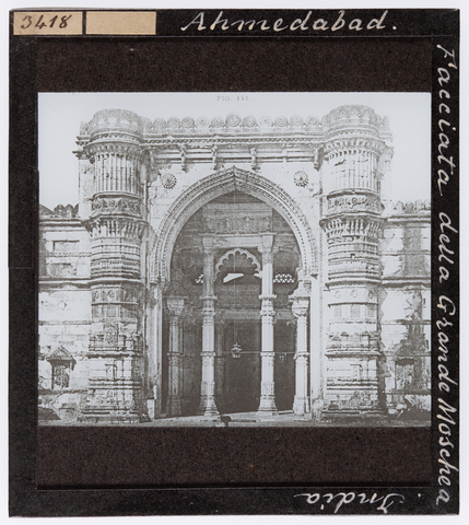 RGD-S-VARIE3-3418 - Facade of the Jami Masjid Mosque in Ahmedabad, India - Date of photography: 1897-1898 ca. - Alinari Archives, Florence