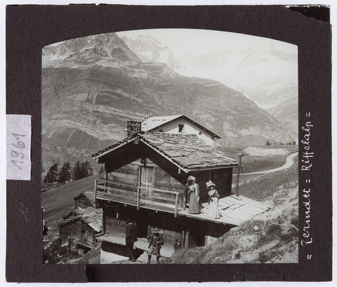 RGD-S-VARIE6-1961 - Baita a Riffelalp vicino Zermatt sulle Alpi svizzere - Data dello scatto: 1910 ca. - Archivi Alinari, Firenze