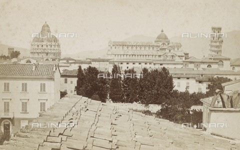 SCC-A-000002-0012 - Panorama di Pisa con il Duomo, il Battistero e la torre pendente - Data dello scatto: 1855 ca. - Archivi Alinari, Firenze
