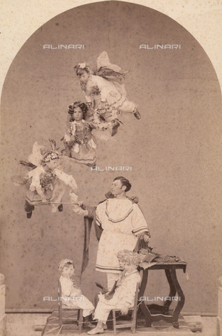 TCA-F-00238V-0000 - Rappresentazione sacra sui Misteri: San Crispino - Data dello scatto: 1874 - Archivi Alinari, Firenze