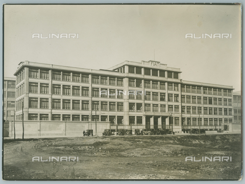 TCI-F-A03884-0000 - Europe, Italy, turin, automobile industry fiat, the building management, 1920 - Touring Club Italiano/Alinari Archives Management