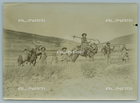 TCI-F-A04471-0000 - Europe, Italy, Piedmont, Pragelato, country life, 1900 1910 - Touring Club Italiano/Alinari Archives Management