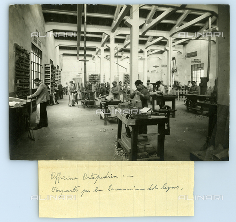 TCI-F-I00739-0000 - hall for gymnastics with zander hospital rizzoli tools, bologna, Emilia Romagna, 1910 1920 - Touring Club Italiano/Alinari Archives Management