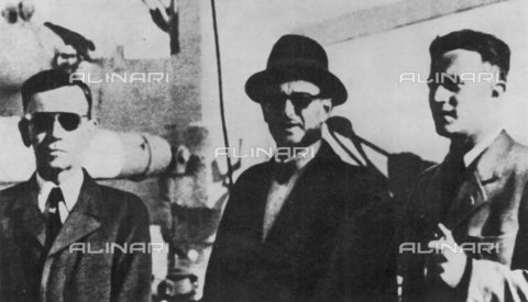 TOP-S-00SP01-0692 - Adolf Eichmann (1906-1962) and two members of the Odessa 'Organisation der ehemaligen SS-Angehörigen', Organisation of former SS members, photographed on the ship to Argentina - Date of photography: 1950 - TopFoto / Alinari Archives