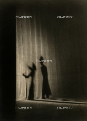 VZA-F-000461-0000 - ""Gran Varietà", shadows of actors on the curtain of a theater - Date of photography: 1946 - Alinari Archives, Florence