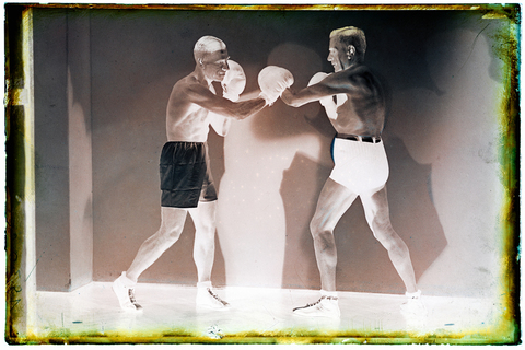 WMA-N-006863-0000 - Two boxers. The man in black shorts is De Mejo - Date of photography: 1941 - Alinari Archives, Florence