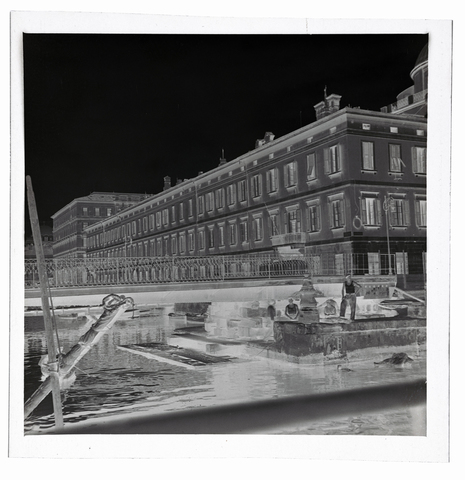 WMA-N-007063-0000 - Demolition of the Ponte Verde bridge over the Grand Canal in Trieste - Date of photography: 03/05/1950 - Alinari Archives, Florence