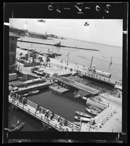 WMA-V-006813-0001 - The Grand Canal and the Green Bridge in Trieste - Date of photography: 3/05/1950 - Alinari Archives, Florence