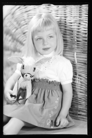 WMA-V-006969-0000 - Portrait of the little girl Silvia Merlo - Date of photography: 1959 ca. - Alinari Archives, Florence