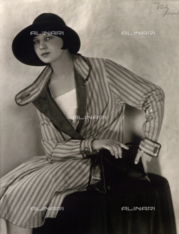 WSA-F-001635-0000 - Ritratto di Marion Wulz - Data dello scatto: 1927 - Archivi Alinari, Firenze