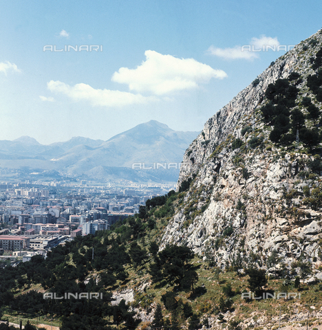 ZCA-S-000375-0075 - Veduta di Palermo - Data dello scatto: 1970 ca. - Archivi Alinari, Firenze