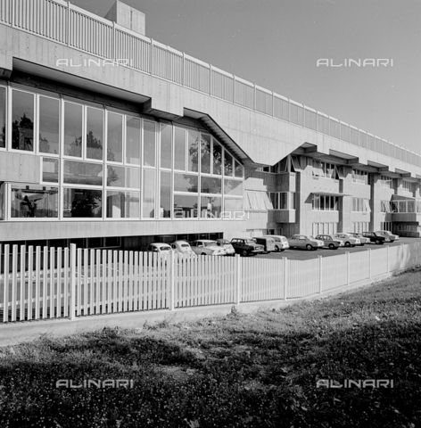 ZIA-S-210300-0023 - Stabilimento per la vendita di elettrodomestici Rex, Pordenone - Data dello scatto: 10/1962 - Archivi Alinari, Firenze