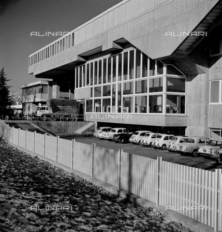 ZIA-S-210300-0042 - Stabilimento per la vendita di elettrodomestici Rex, Pordenone - Data dello scatto: 10/1962 - Archivi Alinari, Firenze